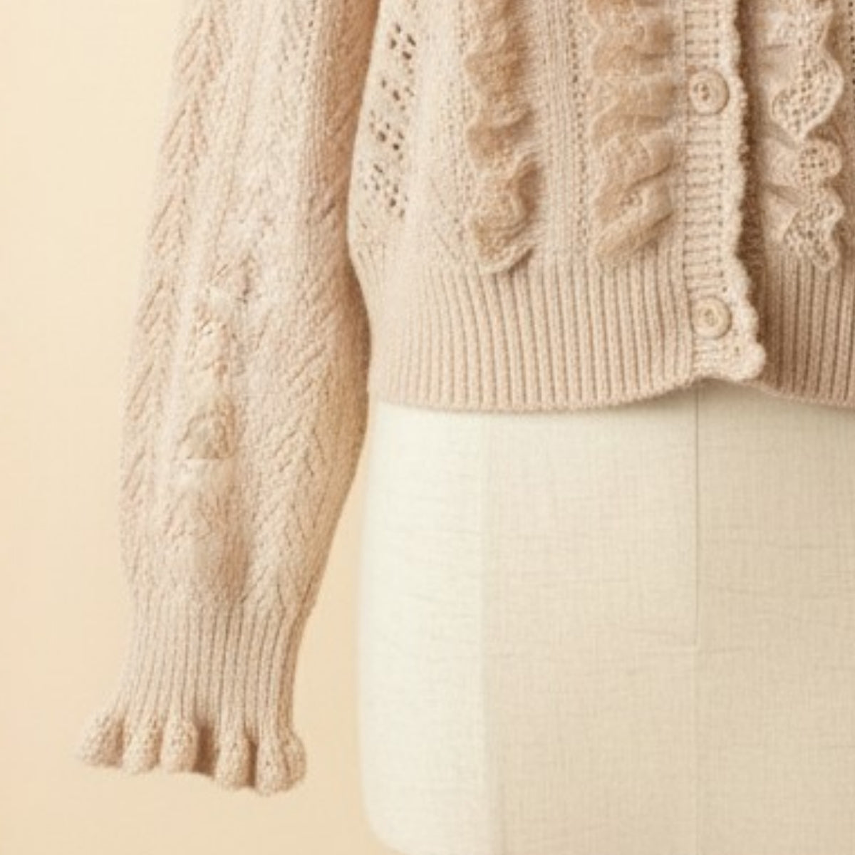Winter’s Best: Lightweight & Cozy Cardigan |UC-09