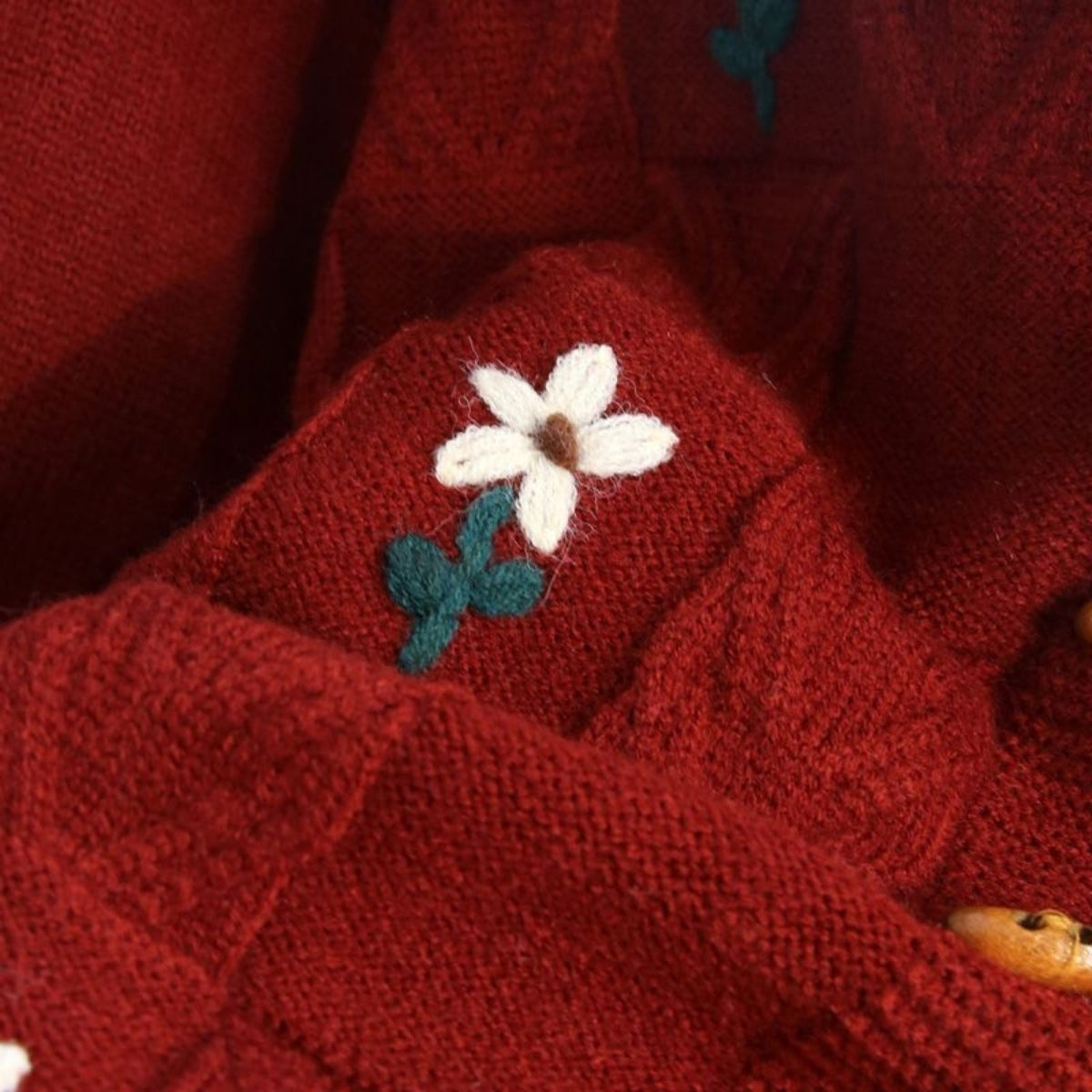 Winter’s Best: Lightweight & Cozy Cardigan |UC-10