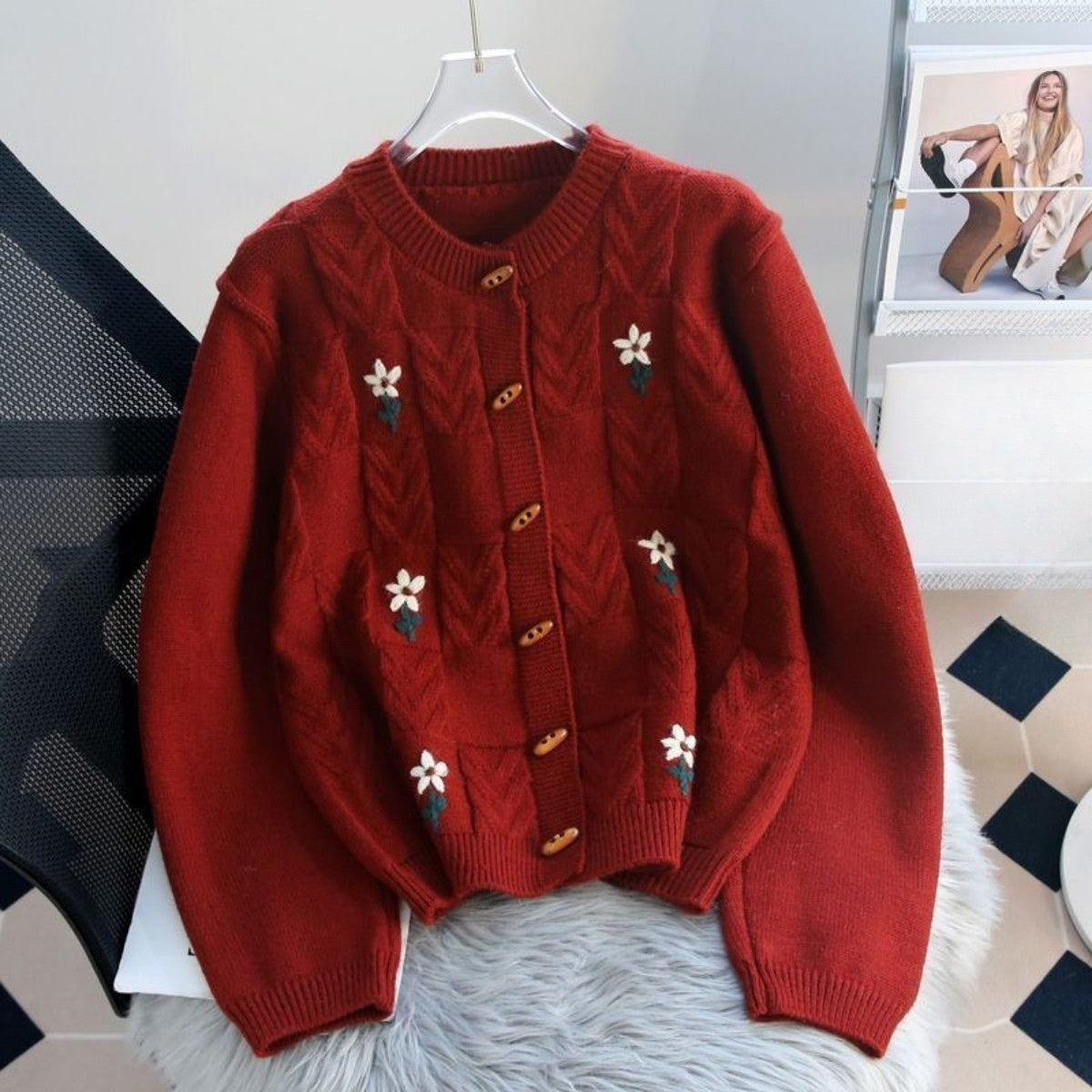 Winter’s Best: Lightweight & Cozy Cardigan |UC-10