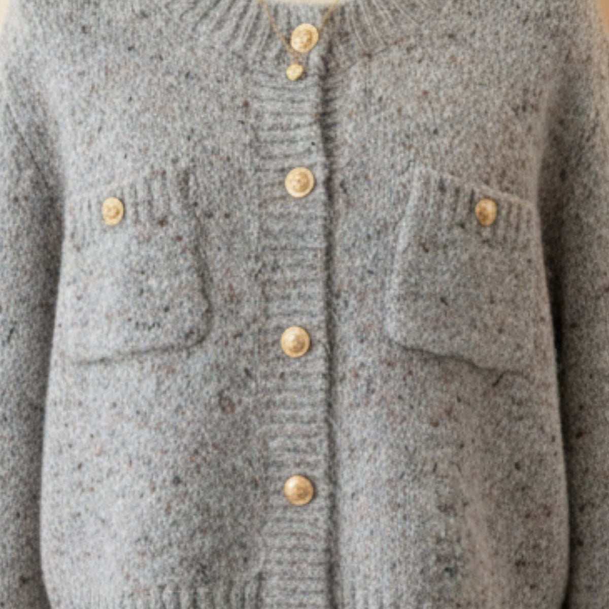 Winter’s Best: Lightweight & Cozy Cardigan |UC-11
