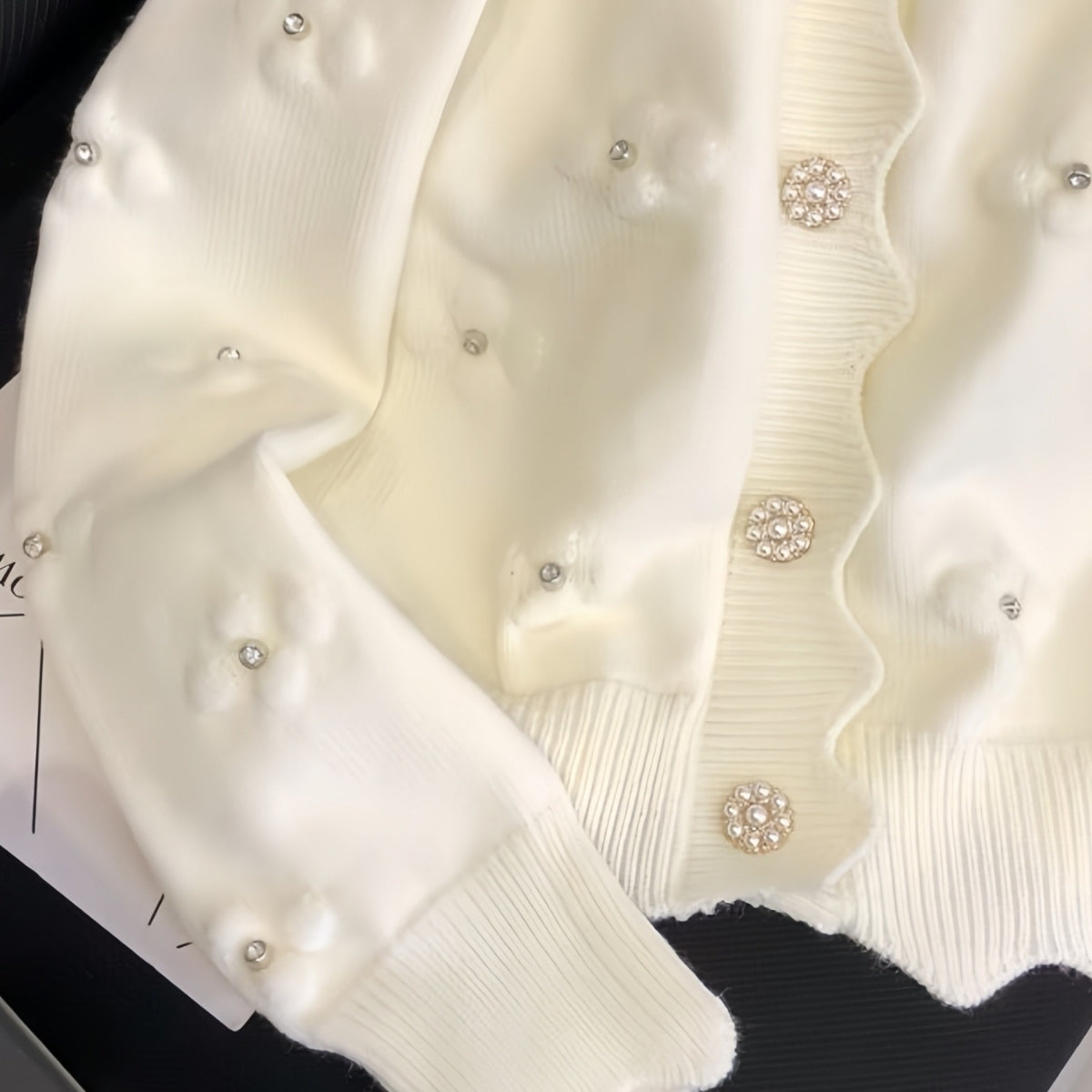 Winter’s Best: Lightweight & Cozy Cardigan |UC-12