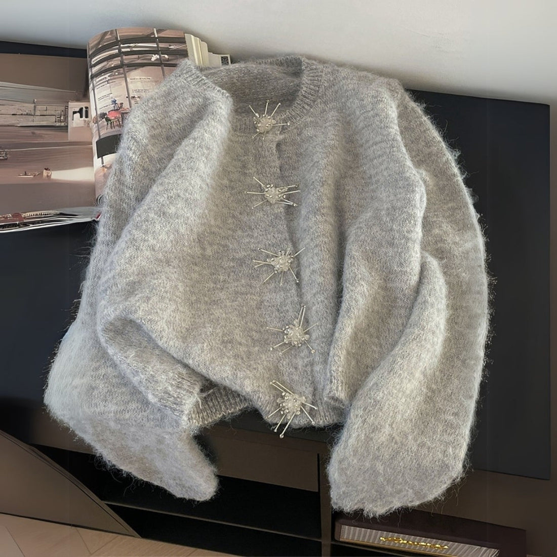 Winter’s Best: Lightweight & Cozy Cardigan |UC-14